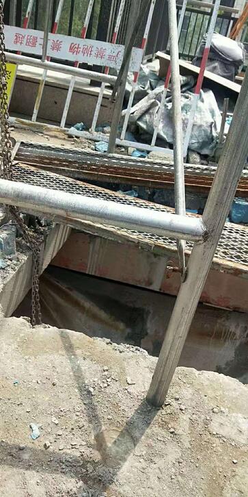 平谷区混泥土路面翻沙钢筋砼拆除
